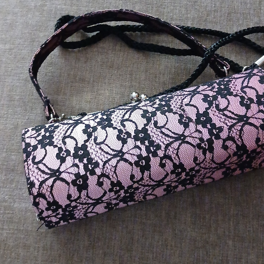 Pink with Black Lace Overlay Kiss Lock  Evening Bag - Picture 5 of 9